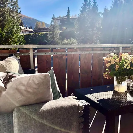 Sunny Quiet Modern 2 Baths *